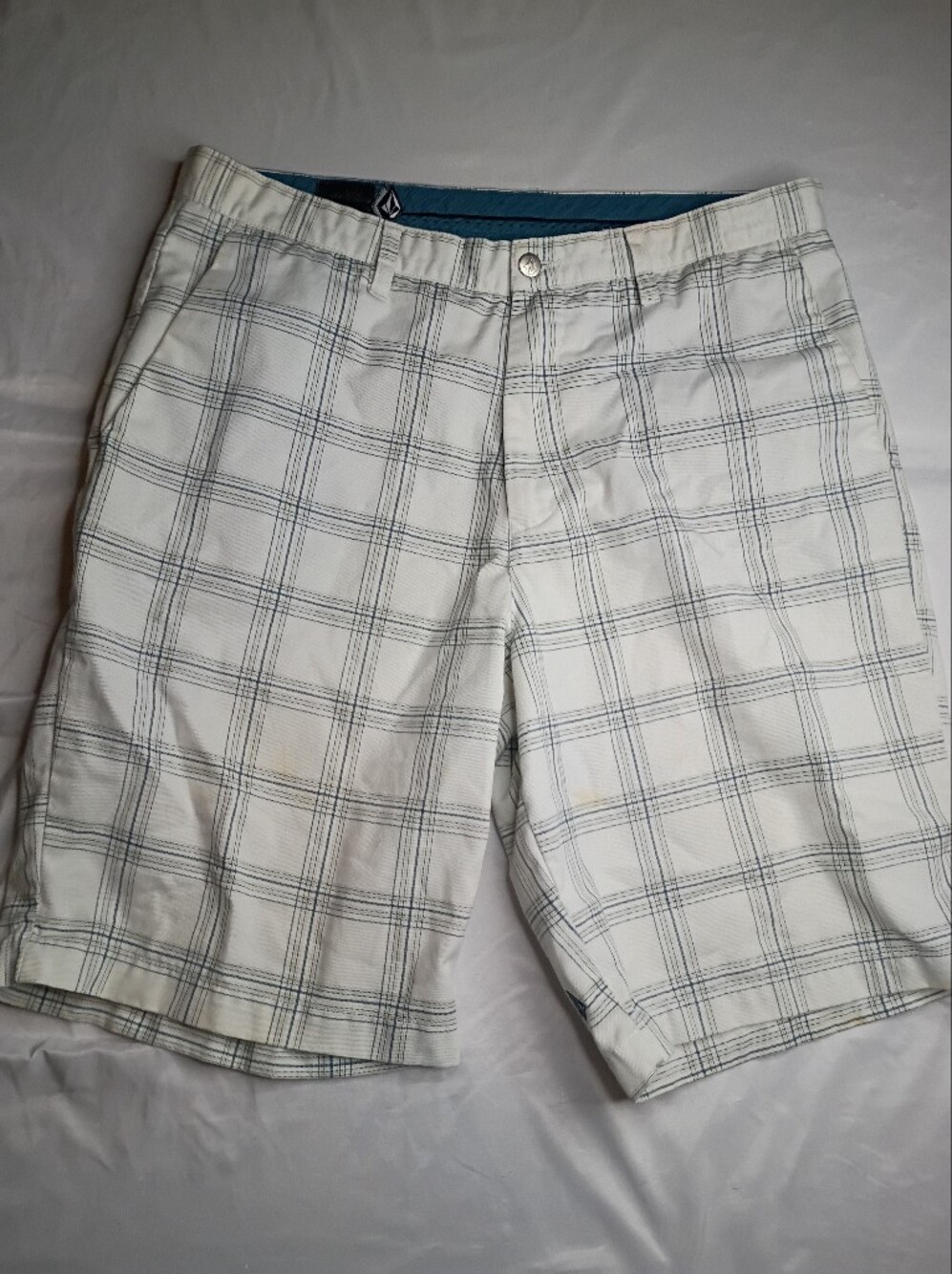Volcom 36 White Plaid Skate Y2k Mens Shorts Vintage